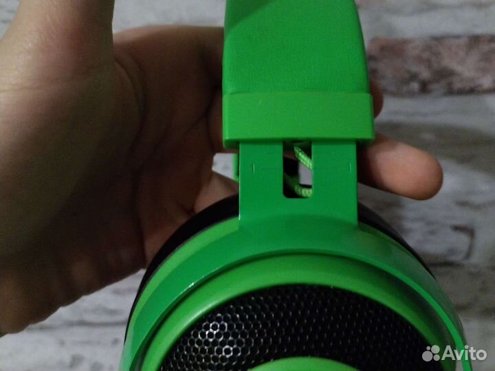 Проводные наушники