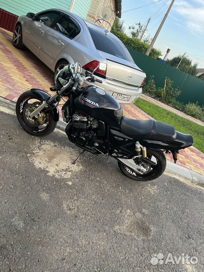 Honda cb 400