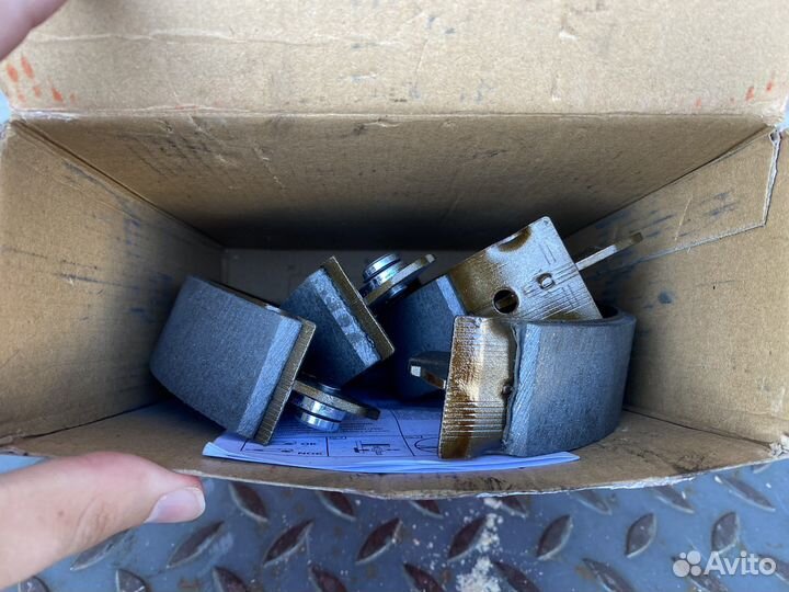 Тормозные колодки барабан Brembo S 56 510