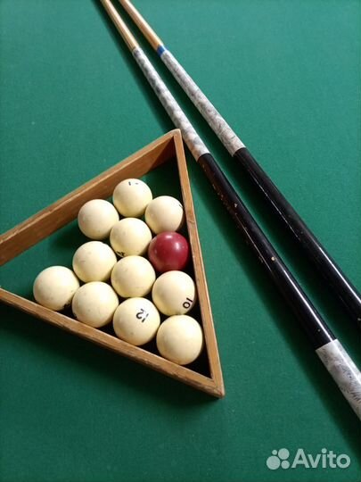 Бильярдный стол, шары бильярдные, кий для бильярда