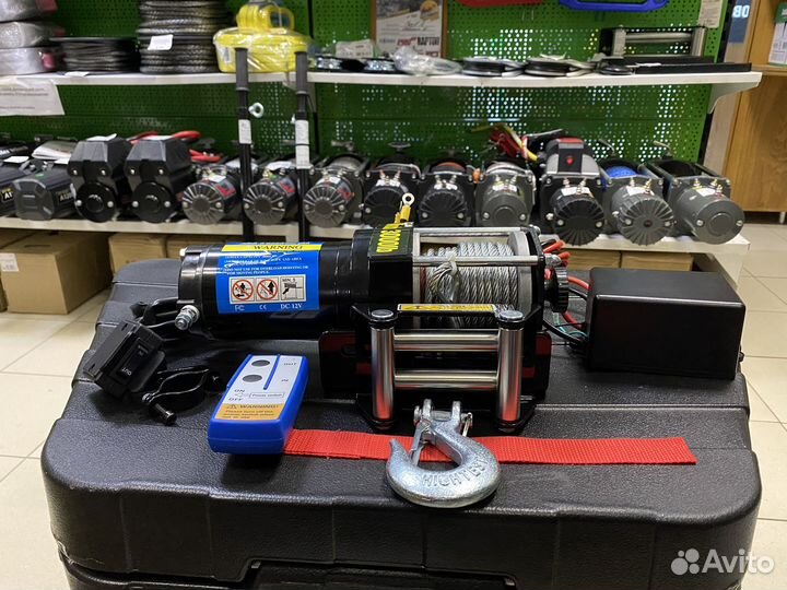 Лебедка Electric Winch 3000 lbs 12V стальной трос