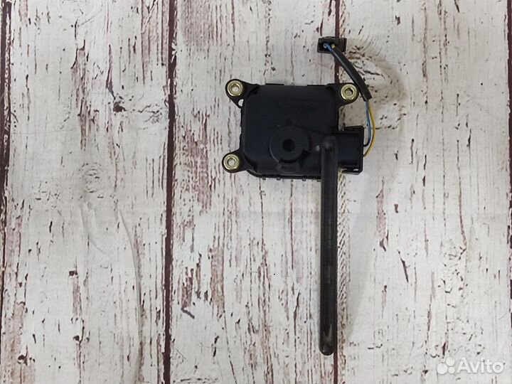 Моторчик заслонки отопителя E W210