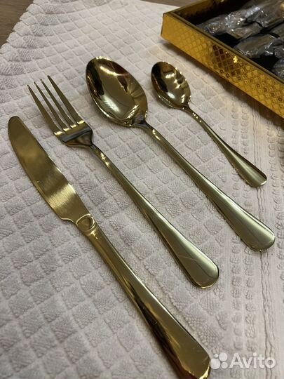 Набор столовых приборов золото