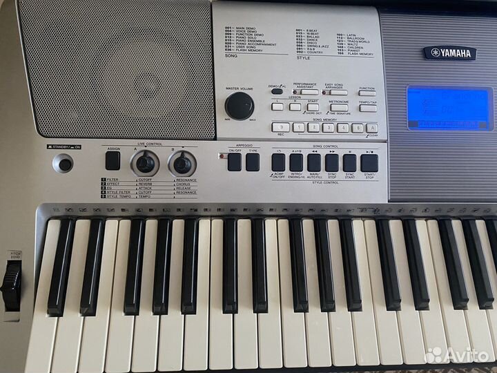 Синтезатор Yamaha psr e413