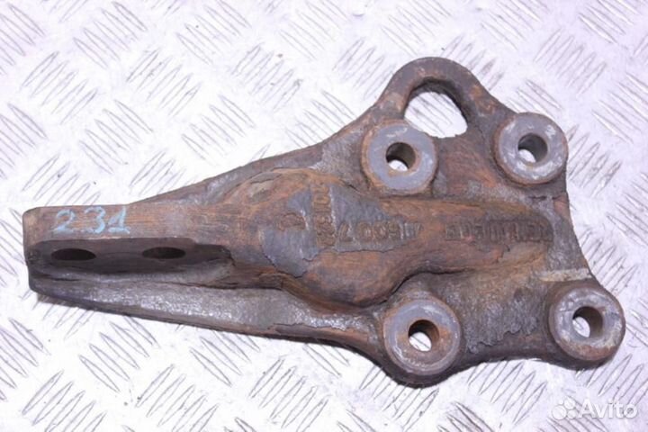 Кронштейн двигателя Renault Premium 1996 2004