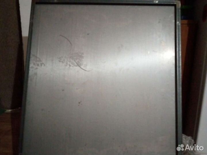 Щит с надписями