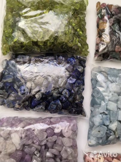 Каменная крошка с отверстием