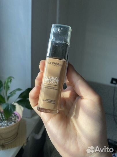 Тональный крем Loreal Paris 2шт для темненьких