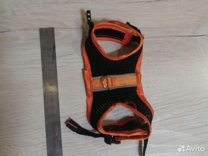 Очень маленькая шлейка для собачки, котёнка