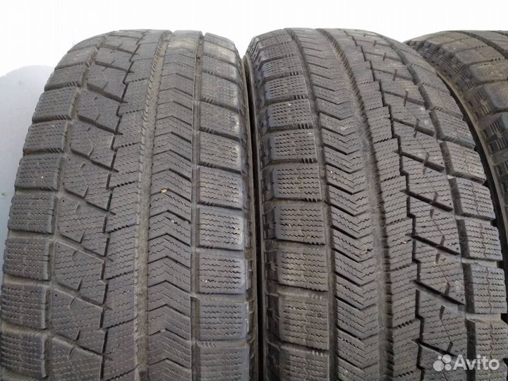 Bridgestone Blizzak VRX 215/65 R16 98S