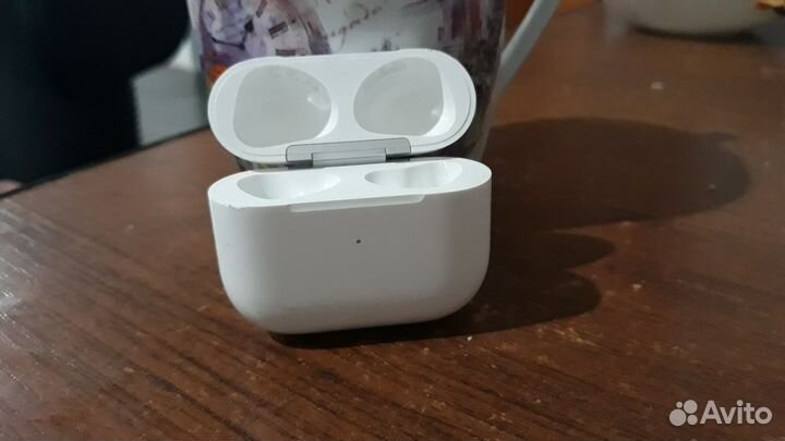 Кейс apple airpods