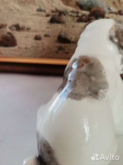 Статуэтка фарфор