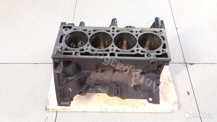 Блок двигателя 1.6 бензин k4m976 Duster Modus