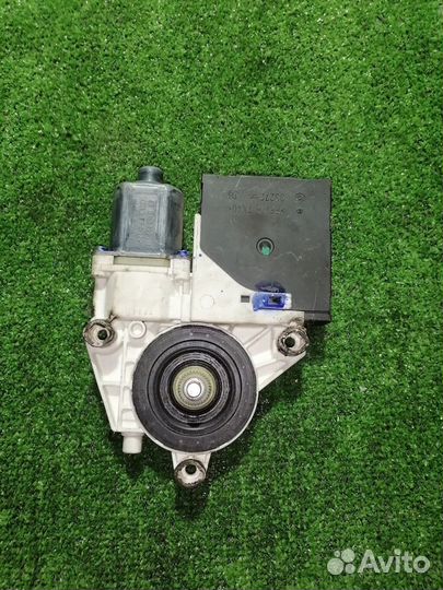 Моторчик стеклоподъемника Volkswagen Golf