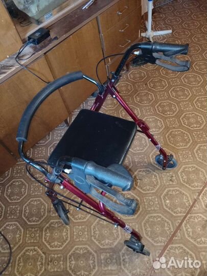 Ходунки для взрослых на колесах