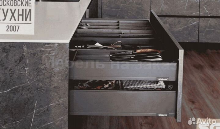 Угловой кухонный гарнитур