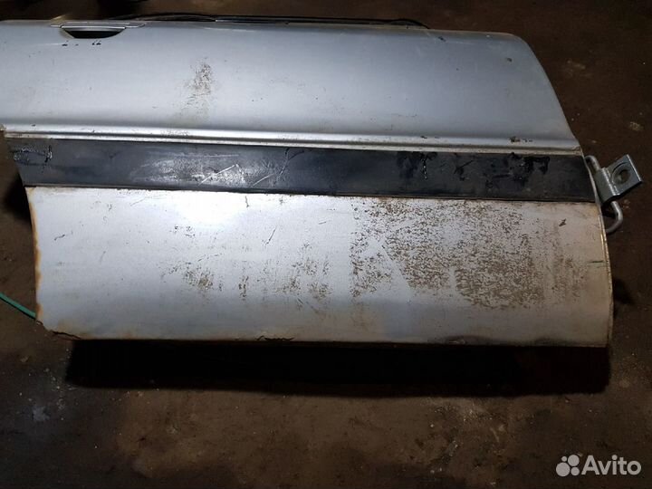 Дверь задняя правая Audi 80 b3