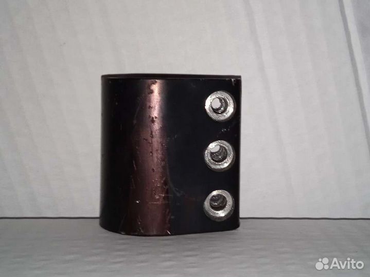 Зажим для трюкового самоката