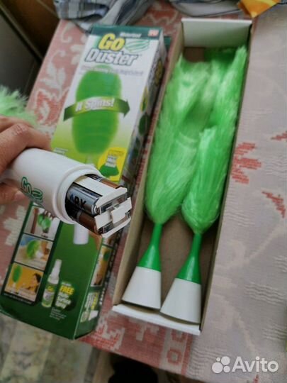 Щетка и перчатки