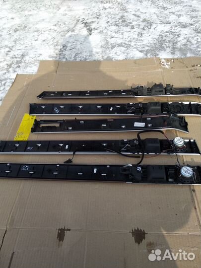 Накладка двери под дерево Volkswagen Tuareg