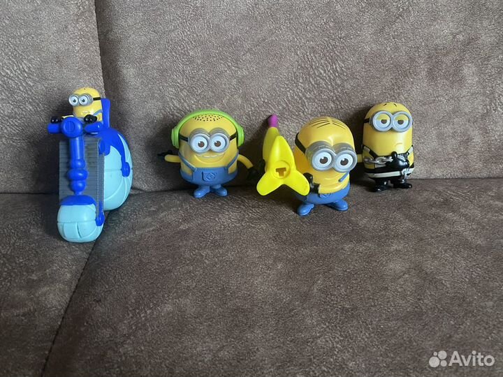 Игрушки из Макдоналдса, миньоны, свитбокс и другие