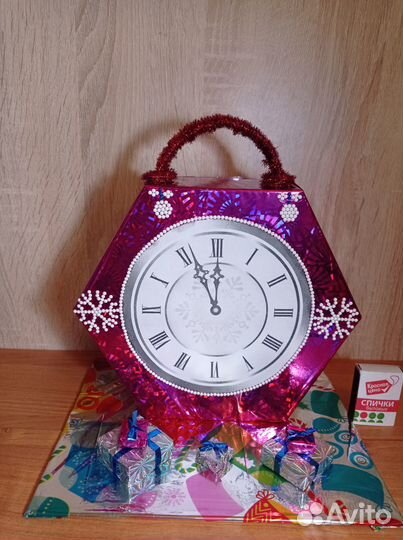 Новогодняя поделка часы
