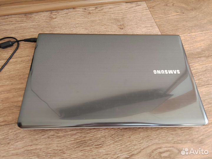 Ноутбук samsung NP355V5C