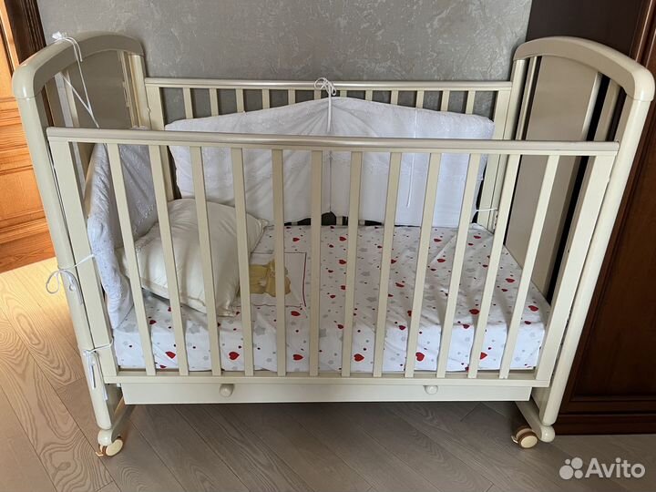 Детская кроватка + матрас