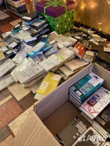 Чехлы и защитные стекла