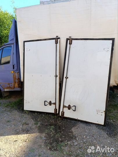 Ворота фургона газель