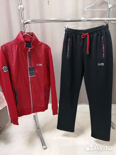 Костюм спортивный