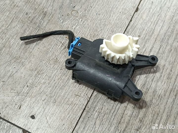 Сервопривод заслонки VAG 1K0907511C