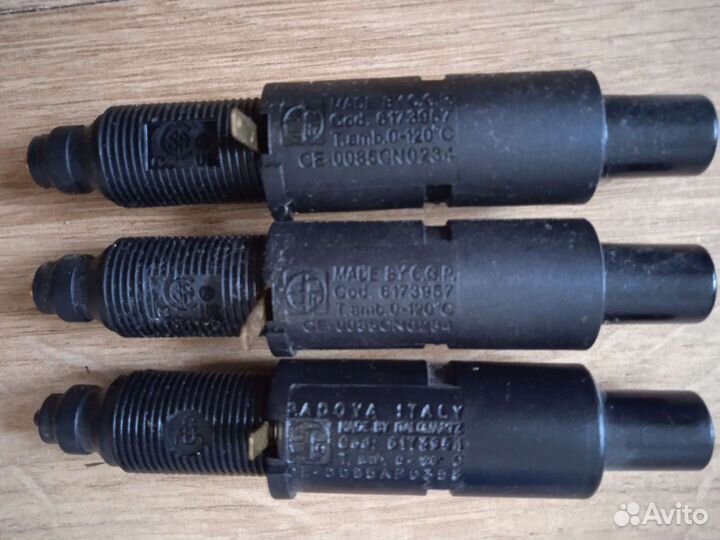 Кнопка пьезорозжига пилотной(запальной) горелки дл