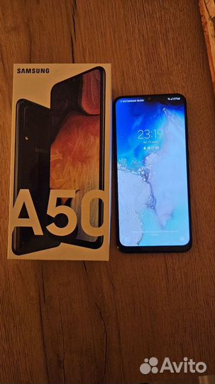 Samsung Galaxy A50, 4/64 ГБ