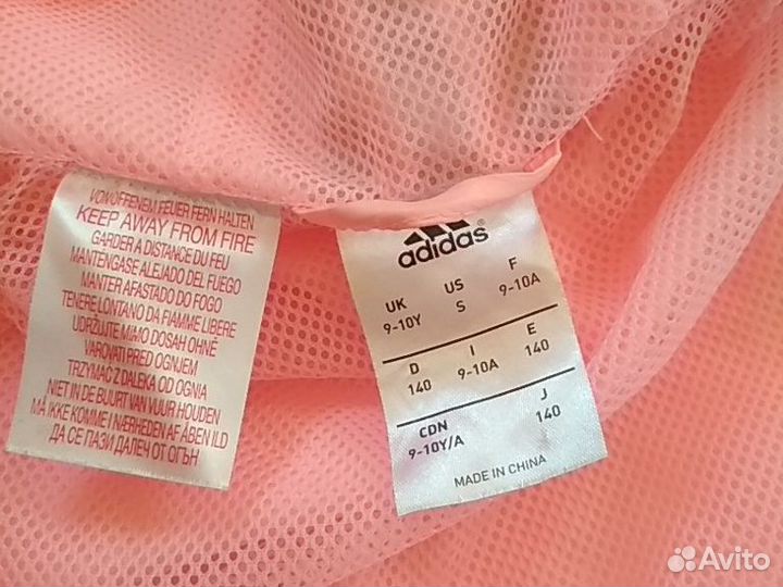 Ветровка Adidas, оригинал. р.140