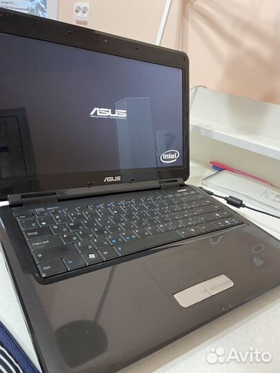 Ноутбук asus