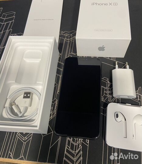 iPhone Xs, 64 ГБ