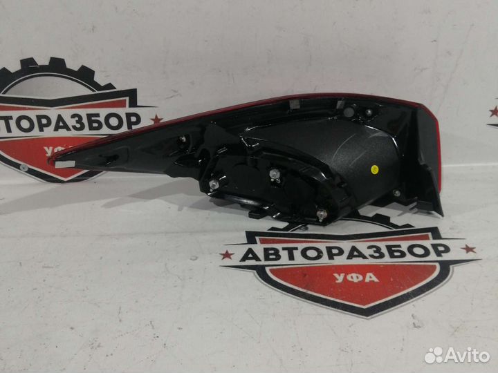 Фонарь правый новый mazda 3 bm sedan 4d 13-15