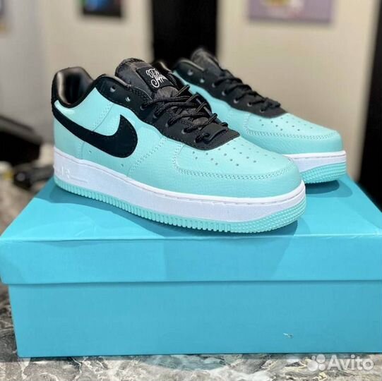 Nike Air Force x Tiffany