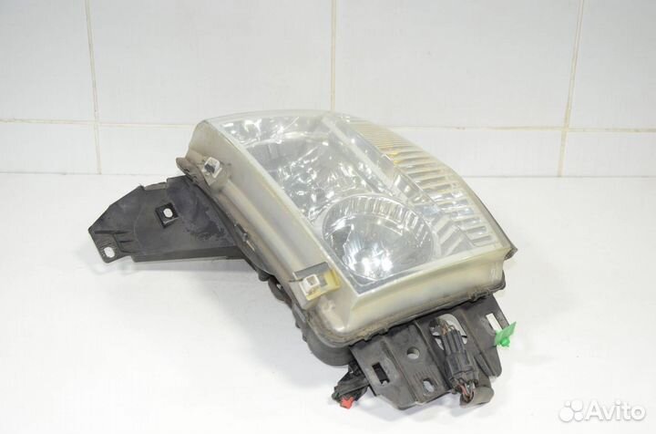 Фара передняя правая Nissan Armada TA60 5.6 2004