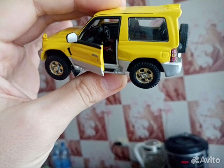 Джипы cararama 1:43, всё по 900