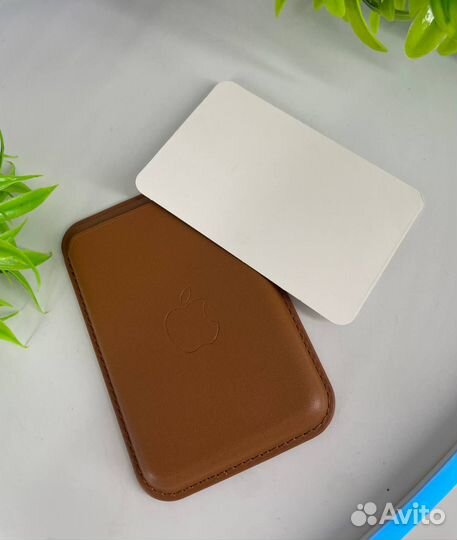 Магнитный кошелек Apple