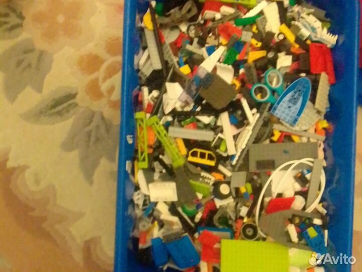 Лего много лега