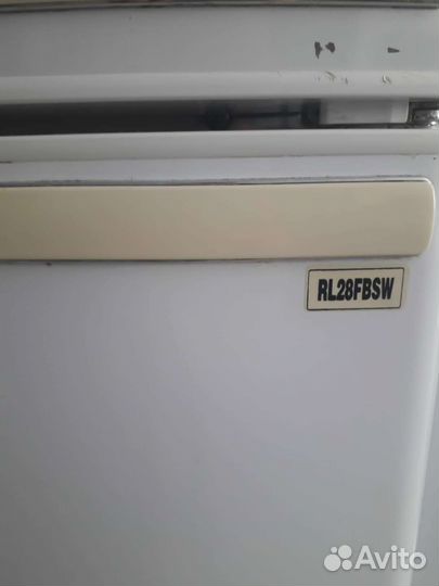 Холодильник Samsung