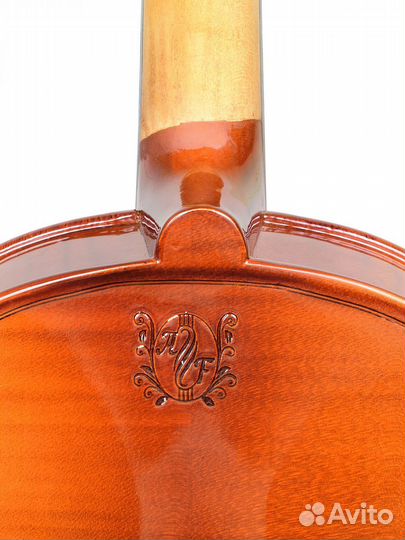 Скрипка размер 4/4 комплект: кейс+смычок+мостик