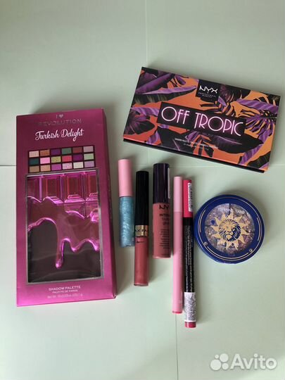 Палетки теней NYX, Revolution, косметика (новая)