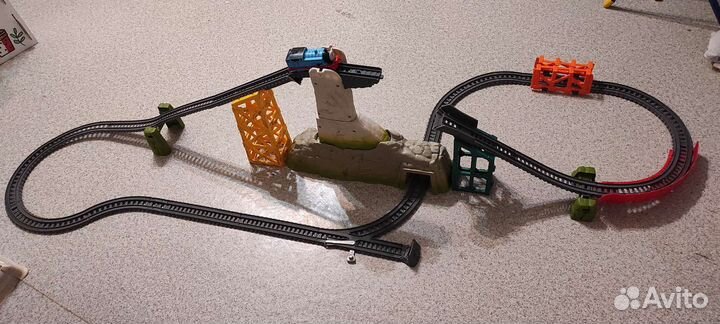 Томас и его друзья