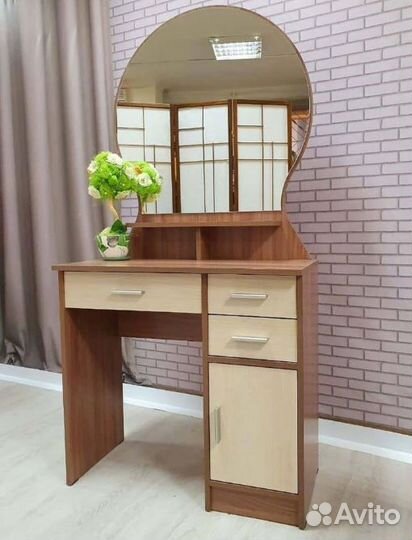 Стол туалетный М04 Надежда Ясень шимо