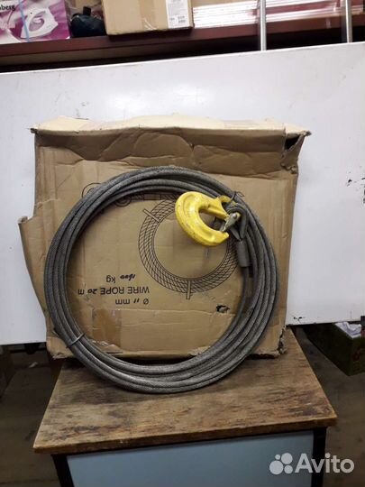 Новый тросс с крюком 800кг. Швеция