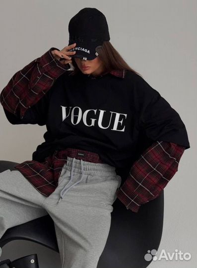 Футболка vogue balenciaga